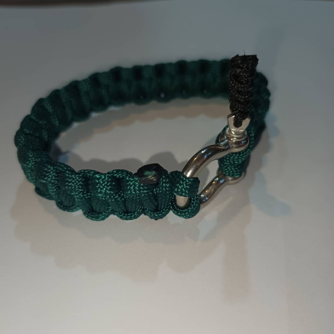 MC2THAILAND COBRA Knot Bracelet Paracord550 Omega shackle with screw lock Green Color