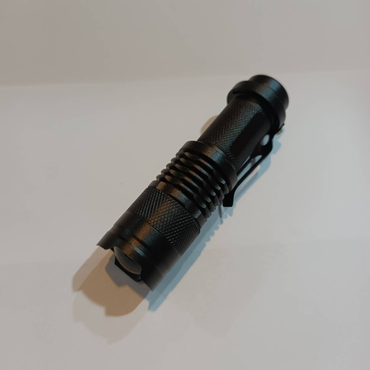 Tec40 OEM Zoom Flash light AAx1 ไฟฉาย