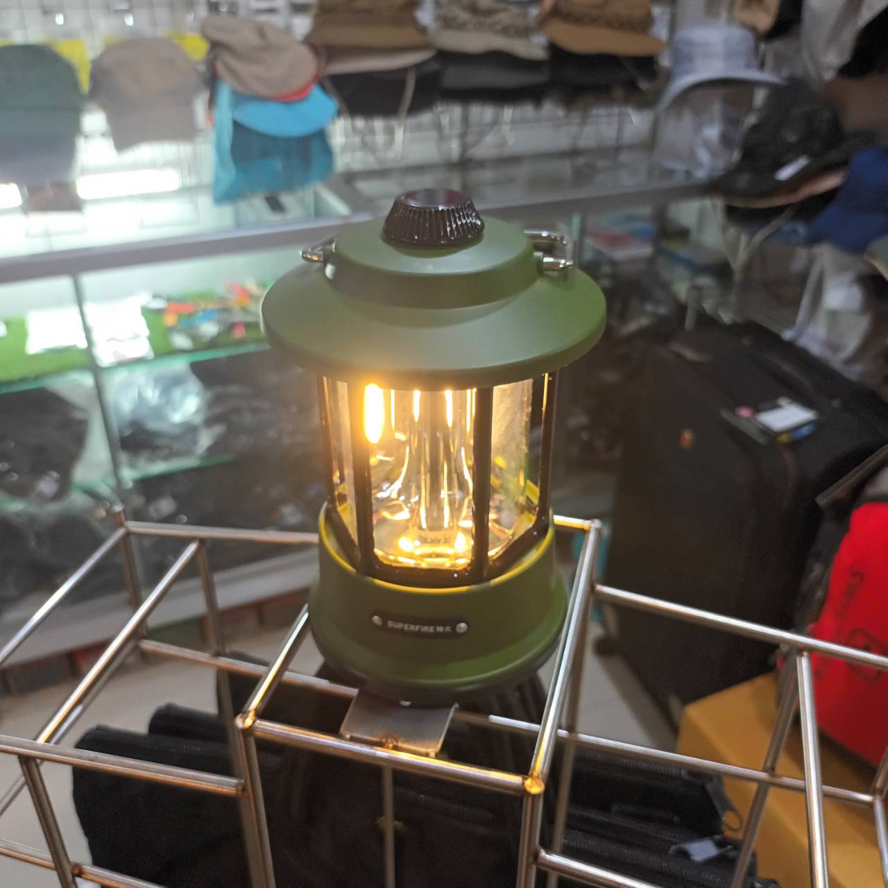 SUPERFIRE LANTERN T35 4.5W+1.5W(MAX)/DC 3.7V IP44