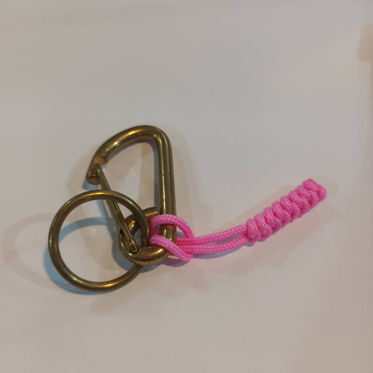 Tec40 Brass Keychain BS01-Color-Snake knot ฺPink Tail