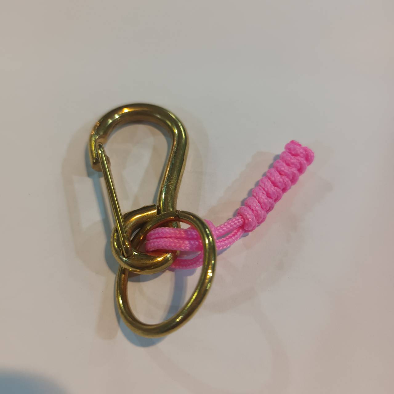 Tec40 Brass Keychain BS02-Color-Snake knot ฺPink Tail