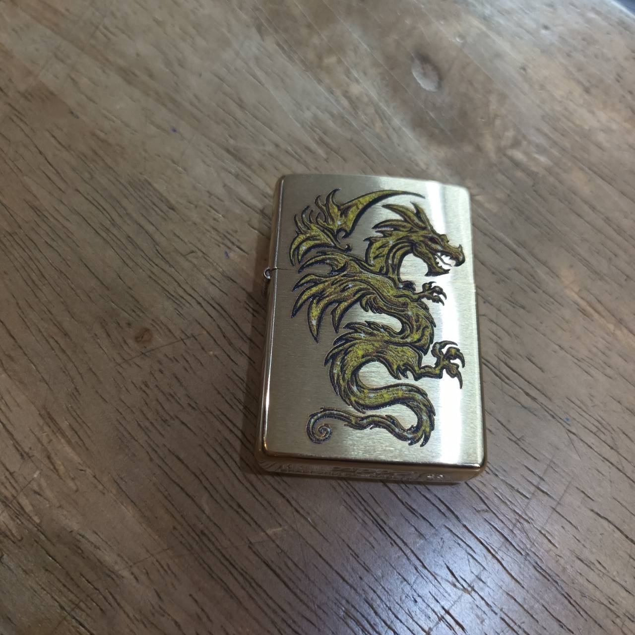 ZIPPO 29725 DRAGON DESIGN #41