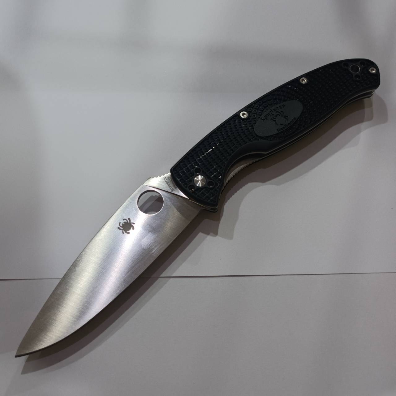 Spyderco Resilience FRN Pin C142PBK Light weight