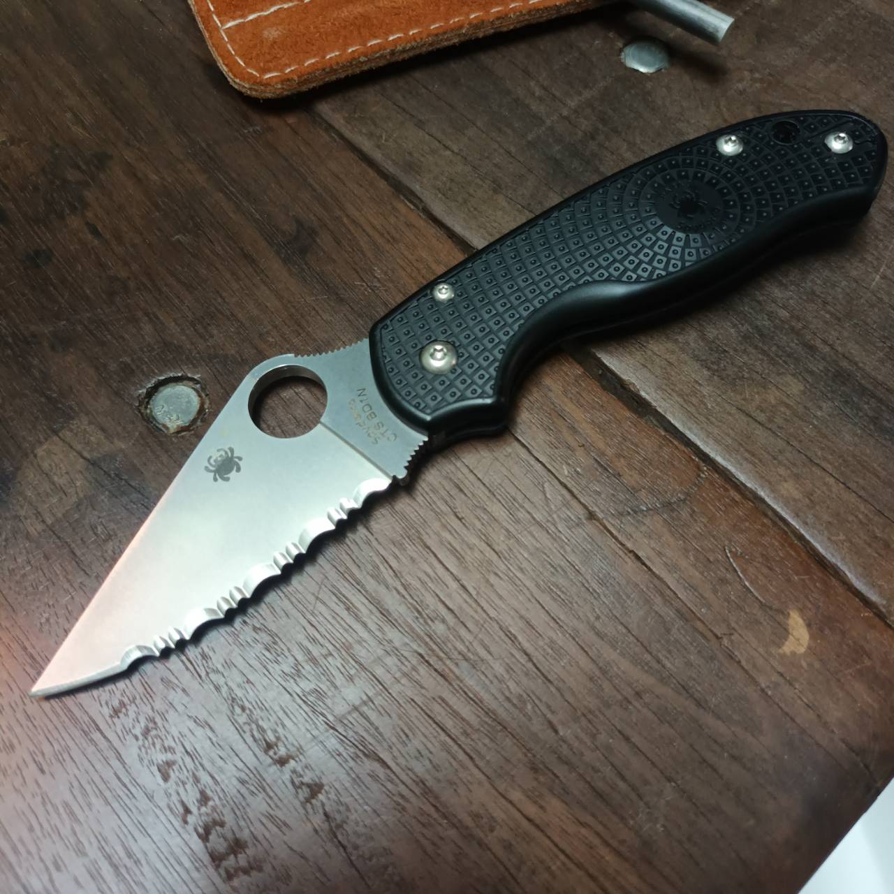 บริการลับคืนคม Spyderco Para3 CTS-BD1 steel