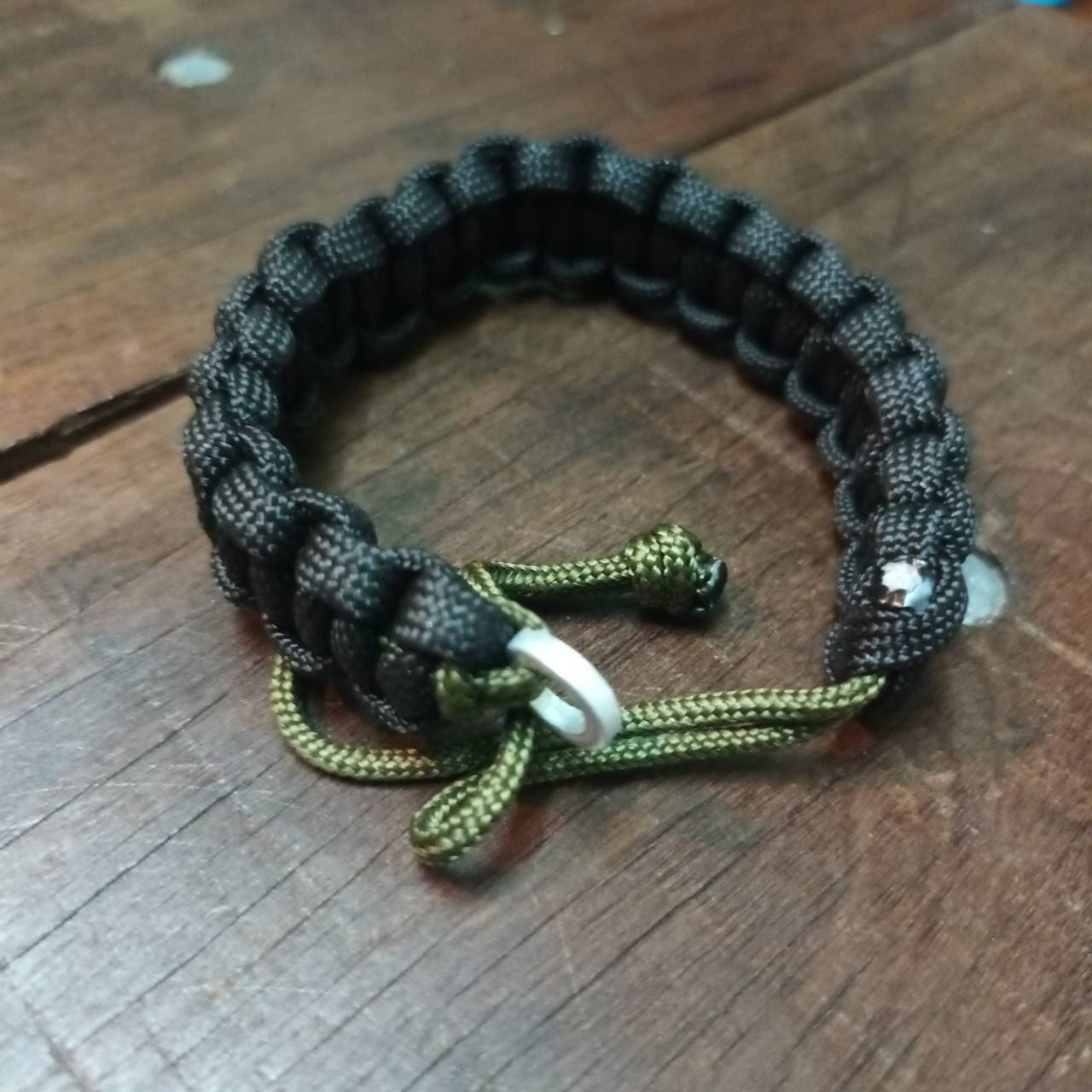 MC2THAILAND COBRA KNOT CORE-OD GREEN 2mm Paracord Bracelet Model 01 BLACK 4mm Color