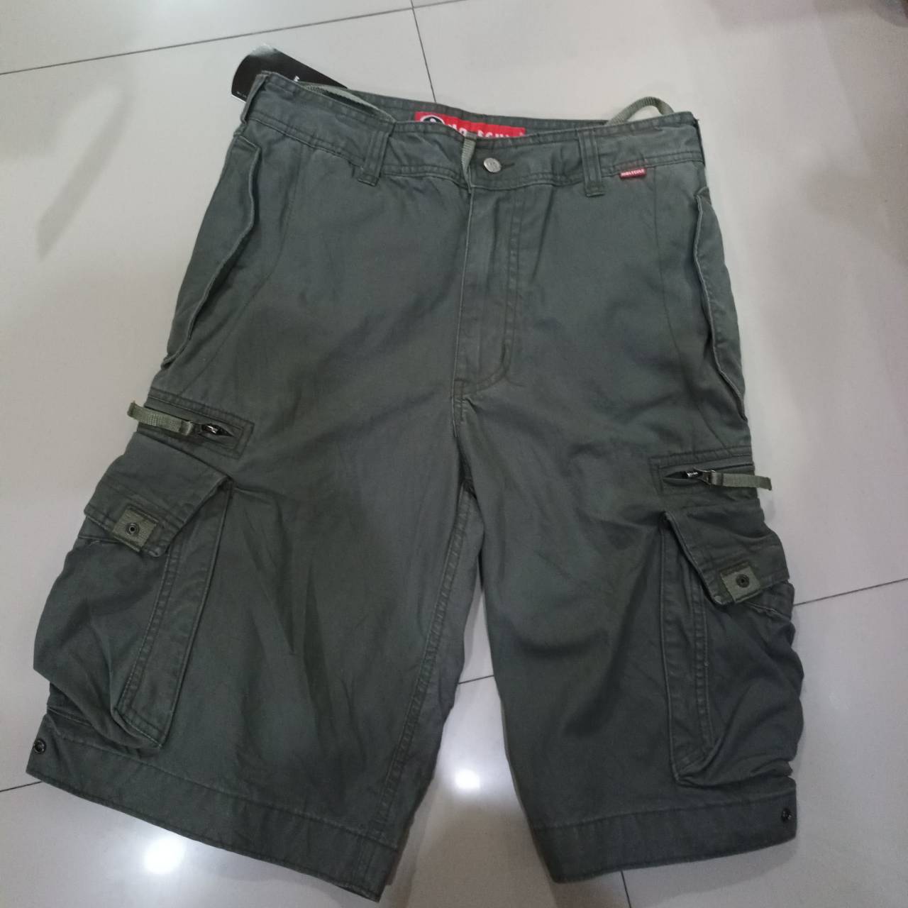 M0LECULE CARGO SHORTS Series 45020 กางเกงขาสั้น 3ส่วน COLOR GREEN