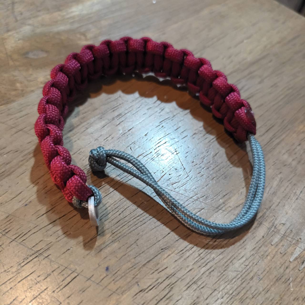 MC2THAILAND COBRA KNOT CORE GREY 2mm Paracord Bracelet Model 01 DARK RED 4mm Color