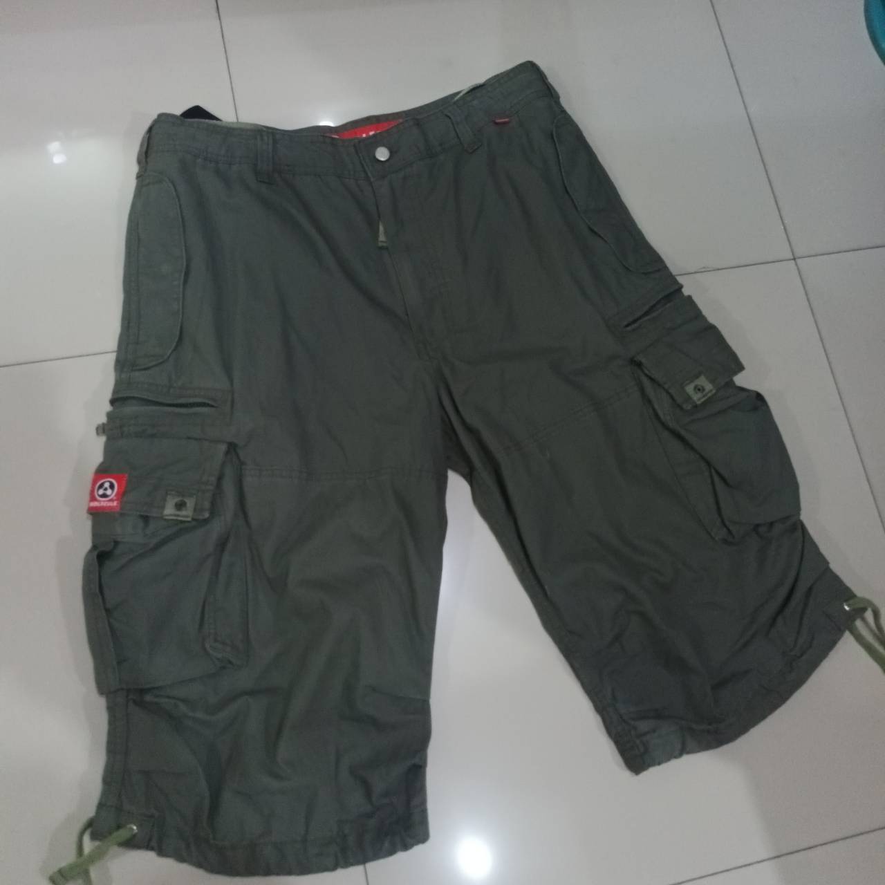 M0LECULE CARGO SHORTS Series 45056 กางเกงขาสั้น 5ส่วน COLOR GREEN