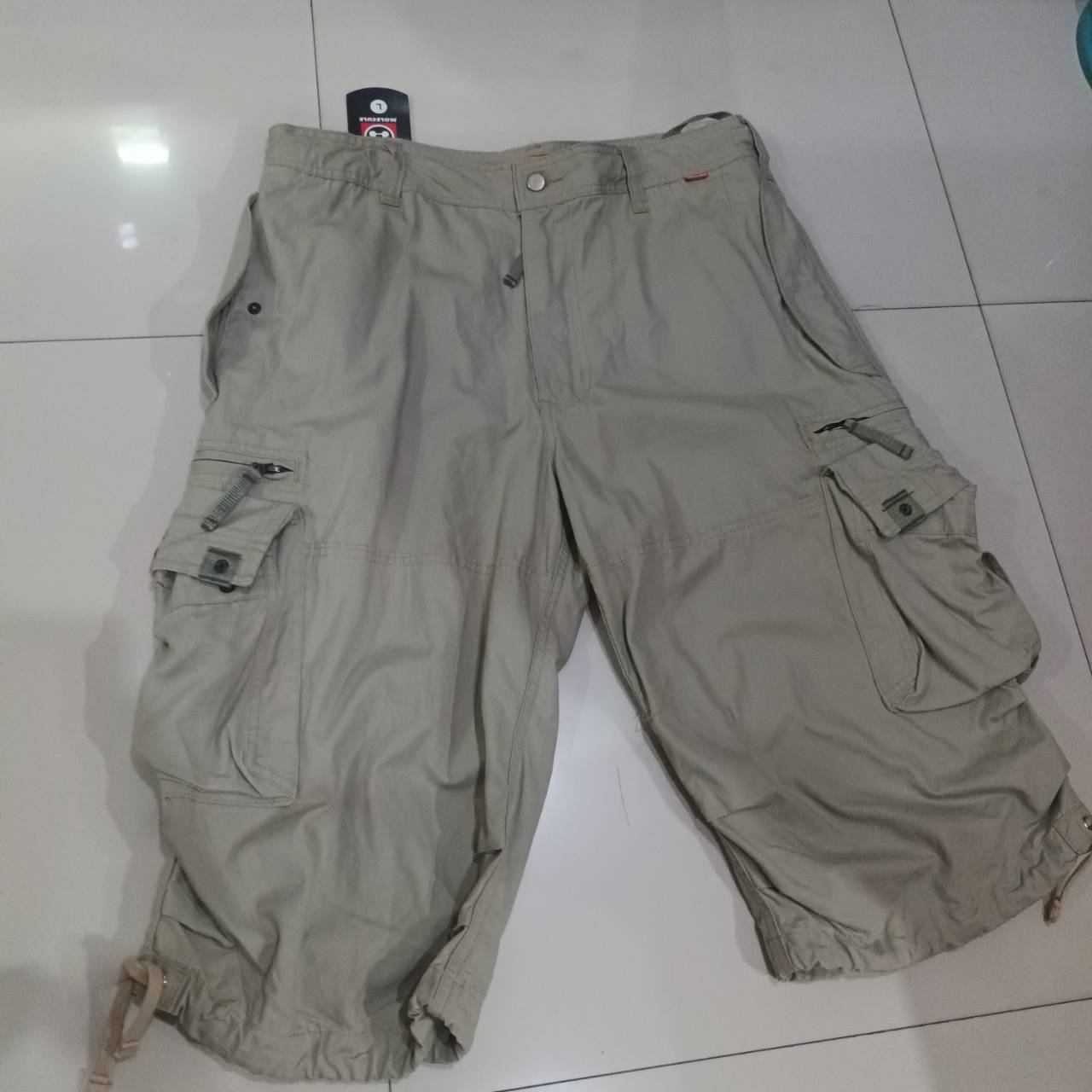 M0LECULE CARGO SHORTS Series 45056 กางเกงขาสั้น 5ส่วน COLOR KHAKI