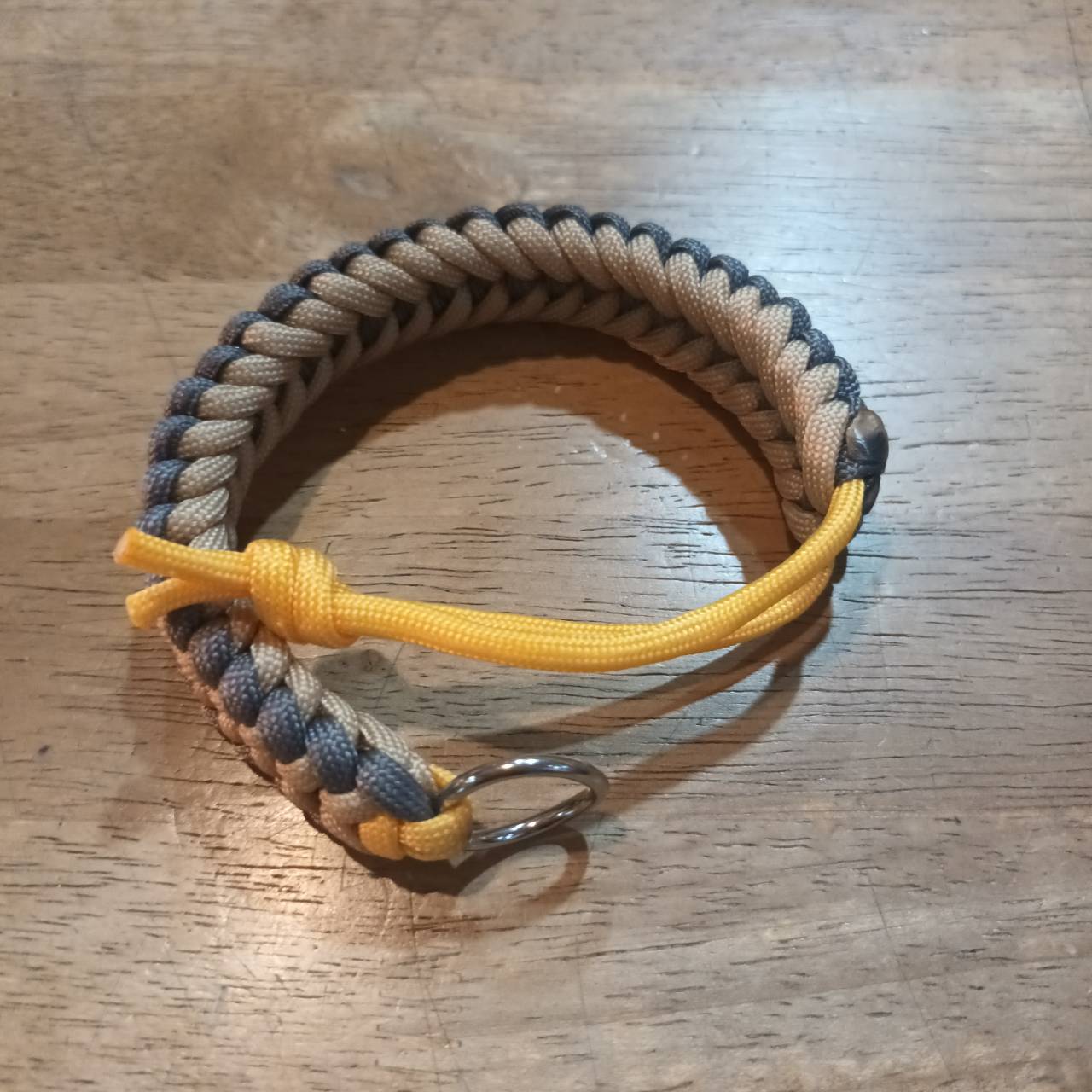 MC2THAILAND MAD MAX Knot CORE YELLOW 4mm Paracord Bracelet Model 02 SUS ring TAN / GREY 4mm