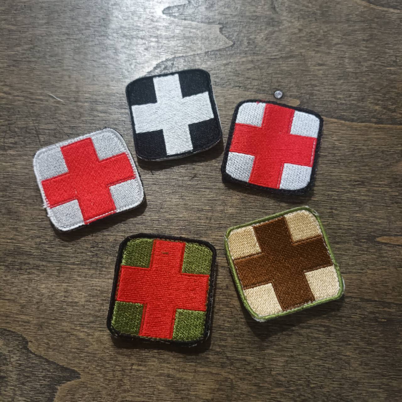 Tec40 VELCRO PATCH RED CROSS กาชาด